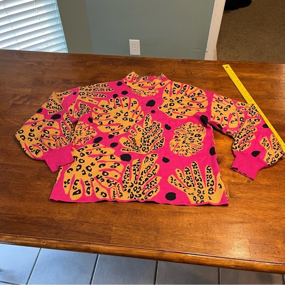 Fate Pink tan and black Patterned Sweater size medium - Picture 1 of 8